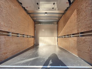 2025 GMC Savana Commercial Cutaway in Drummondville, Quebec - 5 - w320h240px