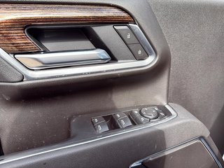 2026 GMC Sierra 3500 HD SLE DRW in Drummondville, Quebec - 10 - w320h240px