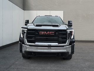 GMC Sierra 3500 HD PRO DRW 2026 à Drummondville, Québec - 2 - w320h240px