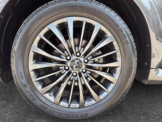 2022 Infiniti QX80 in Drummondville, Quebec - 7 - w320h240px