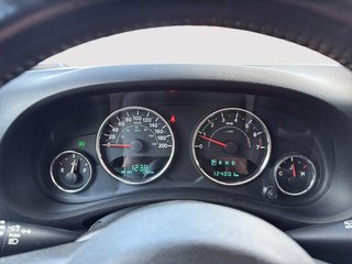 2018 Jeep WRANGLER JK UNLIMITED Sport in Drummondville, Quebec - 14 - w320h240px