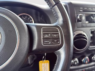 2018 Jeep WRANGLER JK UNLIMITED Sport in Drummondville, Quebec - 13 - w320h240px