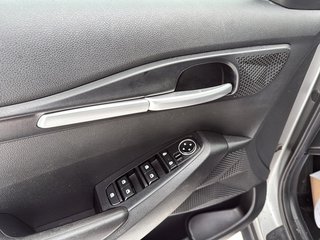 2021 Kia Seltos LX in Drummondville, Quebec - 12 - w320h240px