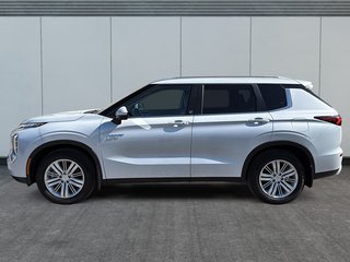 Mitsubishi Outlander Plug-In Hybrid  2024 à Drummondville, Québec - 5 - w320h240px