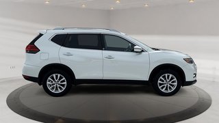 2017  Rogue AWD SV in Drummondville, Quebec - 3 - w320h240px
