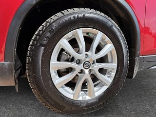 2020 Nissan Rogue SV in Drummondville, Quebec - 6 - w320h240px