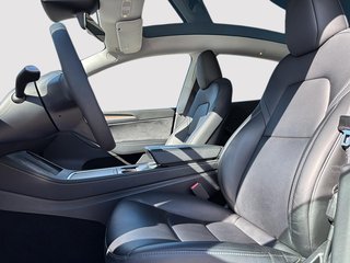 Tesla Model Y  2023 à Drummondville, Québec - 9 - w320h240px