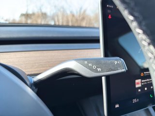 Tesla Model Y  2023 à Drummondville, Québec - 18 - w320h240px