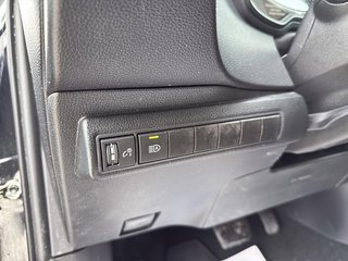 Toyota Corolla  2024 à Drummondville, Québec - 12 - w320h240px