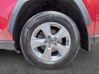 2022 Toyota RAV4 XLE in Drummondville, Quebec - 6 - w320h240px
