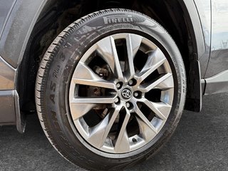 2023 Toyota RAV4 XLE in Drummondville, Quebec - 6 - w320h240px
