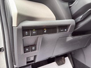 Toyota Sienna  2024 à Drummondville, Québec - 13 - w320h240px