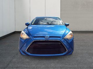 2018 Toyota Yaris Sedan in Drummondville, Quebec - 2 - w320h240px