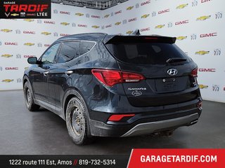 2017 Hyundai Santa Fe in Amos, Quebec - 4 - w320h240px