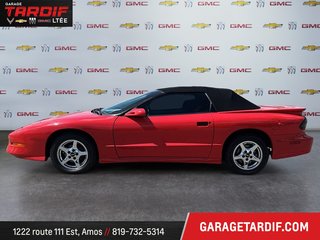 Pontiac Firebird  1995 à Amos, Québec - 5 - w320h240px