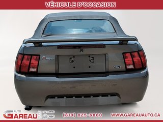 Ford Mustang  2001 à Val-d'Or, Québec - 3 - w320h240px