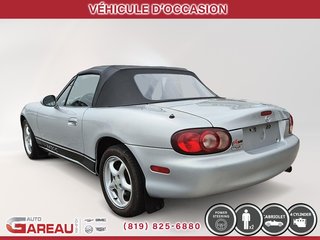 2002 Mazda MX-5 Miata in Val-d'Or, Quebec - 4 - w320h240px