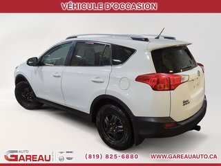 Toyota RAV4  2015 à Val-d'Or, Québec - 4 - w320h240px