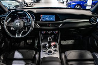 Alfa Romeo Stelvio VELOCE Q4 TOIT PANORAMIQUE NAV CAMERA 2022 à Montréal, Québec - 4 - w320h240px