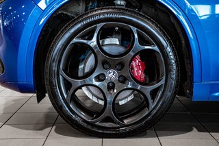 Alfa Romeo Stelvio VELOCE Q4 TOIT PANORAMIQUE NAV CAMERA 2022 à Montréal, Québec - 5 - w320h240px