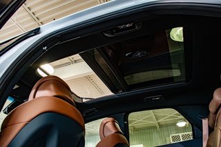 GENESIS GV70 2.5T AWD ADVANCED CUIR TOIT PANO NAVIGATION 2022 à Montréal, Québec - 3 - w320h240px