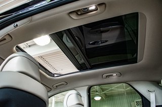 GENESIS GV70 2.5T ADVANCED AWD CUIR TOIT PANO CAMERA NAV 2023 à Montréal, Québec - 3 - w320h240px