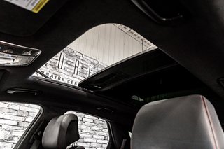 GENESIS GV70 2.5T PRESTIGE AWD CAM 360 SIEGE MASSAGE TOIT PANO 2023 à Montréal, Québec - 4 - w320h240px