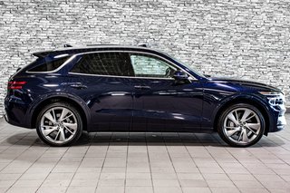 GENESIS GV70 2.5T AWD ADVANCED PLUS NAV CAM 360 CUIR TOIT PANO 2024 à Montréal, Québec - 3 - w320h240px