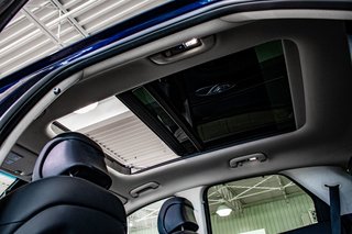 GENESIS GV70 2.5T AWD ADVANCED PLUS NAV CAM 360 CUIR TOIT PANO 2024 à Montréal, Québec - 3 - w320h240px
