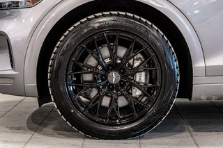 2024 GENESIS GV70 2.5T ADVANCED AWD 300HP TOIT NAV CUIR MAGS in Montréal, Quebec - 3 - w320h240px