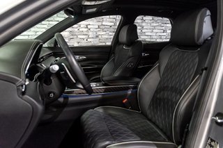 2025 GENESIS GV70 3.5T SPORT PLUS AWD 375HP HUD TOIT OUVRANT CUIR in Montréal, Quebec - 6 - w320h240px