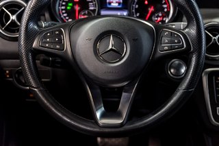 Mercedes-Benz GLA 250 4MATIC CUIR CAMERA 2019 à Montréal, Québec - 5 - w320h240px