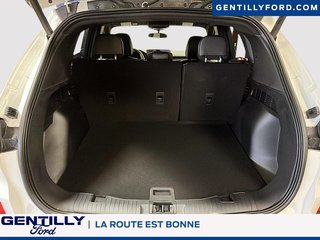 Ford Escape ST-Line Select 2026 à Bécancour (Secteur Gentilly), Québec - 6 - w320h240px
