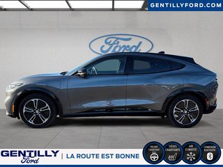 Ford Mustang Mach-E Premium 2023 à Bécancour (Secteur Gentilly), Québec - 3 - w320h240px