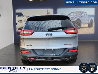 2017 Jeep Cherokee Trailhawk in Bécancour (Gentilly Sector), Quebec - 3 - w320h240px