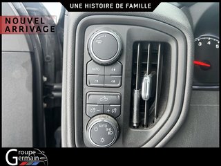 2022 Chevrolet Silverado 1500 in St-Raymond, Quebec - 12 - w320h240px