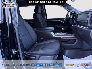 2022 Chevrolet Silverado 1500 in St-Raymond, Quebec - 15 - w320h240px