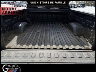 2025 Chevrolet Silverado 2500 in St-Raymond, Quebec - 12 - w320h240px