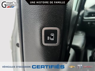 2019 Chrysler Pacifica in St-Raymond, Quebec - 26 - w320h240px