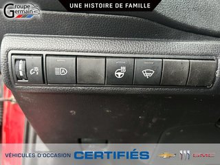 2020 Toyota Corolla à St-Raymond, Québec - 16 - w320h240px