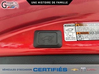 2016 Toyota RAV4 in St-Raymond, Quebec - 27 - w320h240px