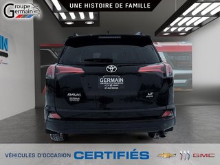 2017 Toyota RAV4 à St-Raymond, Québec - 4 - w320h240px