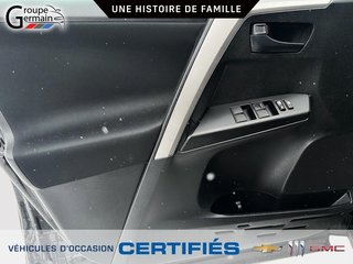 2017 Toyota RAV4 à St-Raymond, Québec - 10 - w320h240px