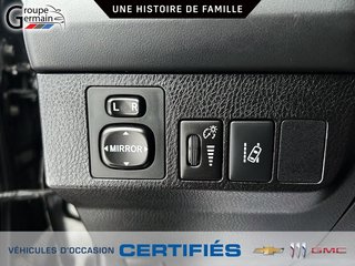 2017 Toyota RAV4 à St-Raymond, Québec - 14 - w320h240px