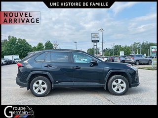 2020 Toyota RAV4 à St-Raymond, Québec - 2 - w320h240px