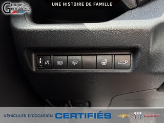 2020 Toyota RAV4 in St-Raymond, Quebec - 25 - w320h240px