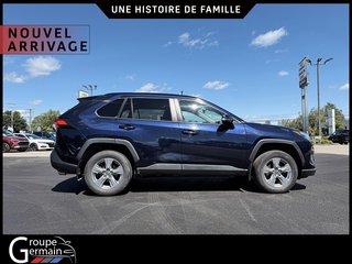 2022 Toyota RAV4 in St-Raymond, Quebec - 2 - w320h240px