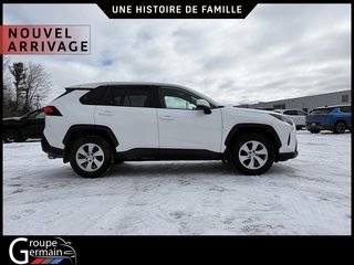 2023 Toyota RAV4 à St-Raymond, Québec - 2 - w320h240px