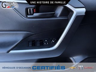 2023 Toyota RAV4 à St-Raymond, Québec - 15 - w320h240px