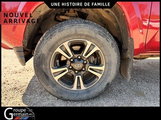2018 Toyota Tacoma in St-Raymond, Quebec - 9 - w320h240px